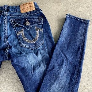 True Religion Women’s Skinny Jeans, dark wash. Size 27. Never Been Worn.
